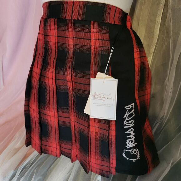 Hello Kitty Red Plaid Pleated Mini Skirt Size Women's Small Streetwear Mall Goth - Picture 1 of 8